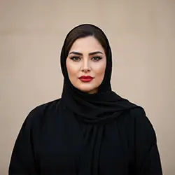 Confident woman in a black hijab with bold makeup, representing strength, dignity, and trust at Dr. Jyoti Dharmdas Homeo Clinic, Bhopal, led by Dr. Renu Rajput Barigal – the best homeopathy doctor in Bhopal.